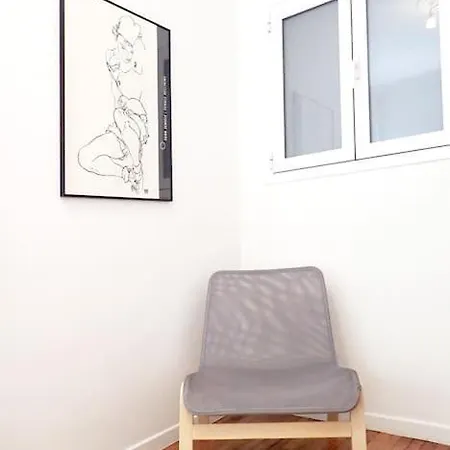 Apartment Pangrati Cute Apt, 15 Mins From Metro