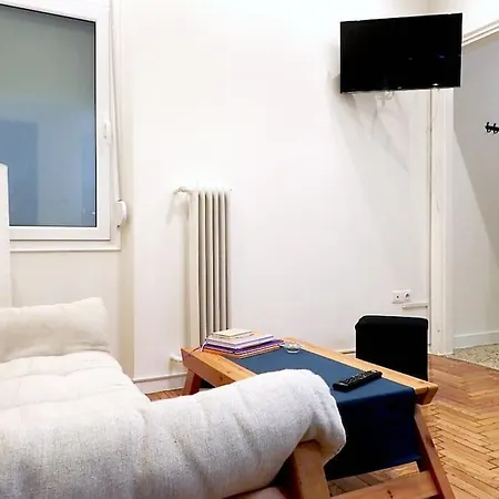 Pangrati Cute Apt, 15 Mins From Metro *